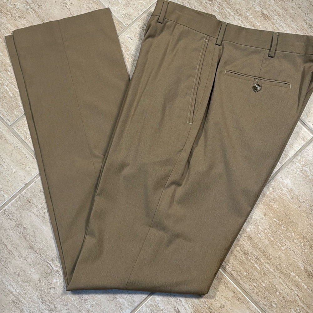 Men’s roundtree and Yorke pants
